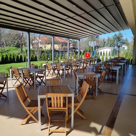Hotel Danubia Park Veliko Gradište Exterior foto