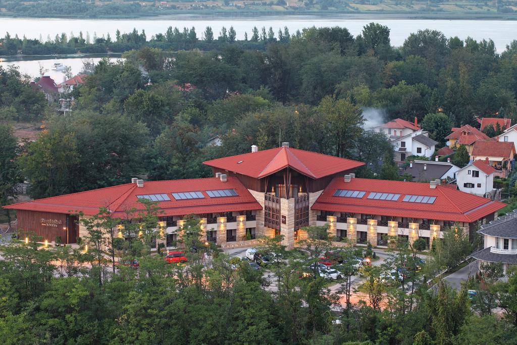 Hotel Danubia Park Veliko Gradište Exterior foto