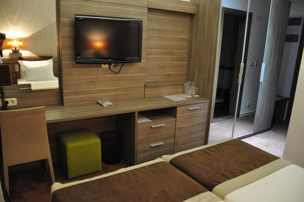 Hotel Danubia Park Veliko Gradište Habitación foto