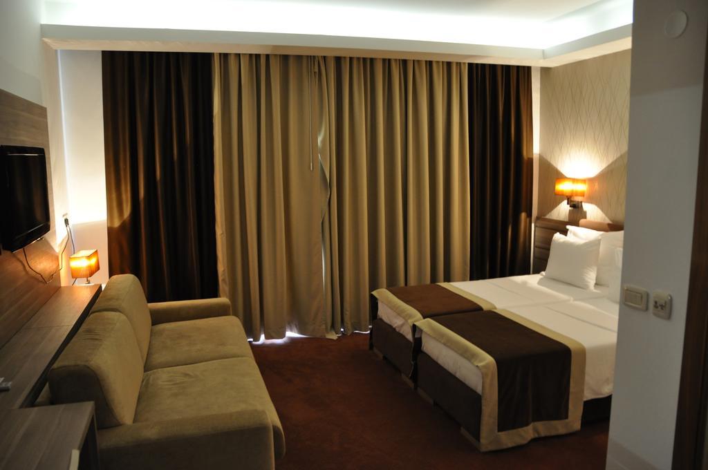 Hotel Danubia Park Veliko Gradište Habitación foto